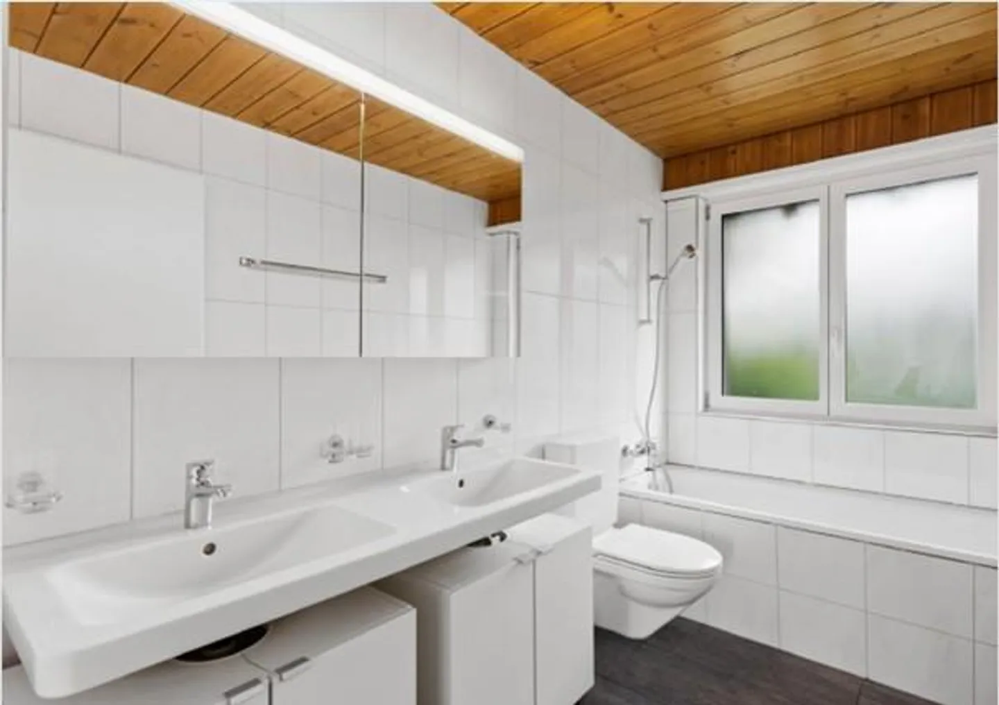 Doppeleinfamilienhaus mit Potential - Foto 8 von 9