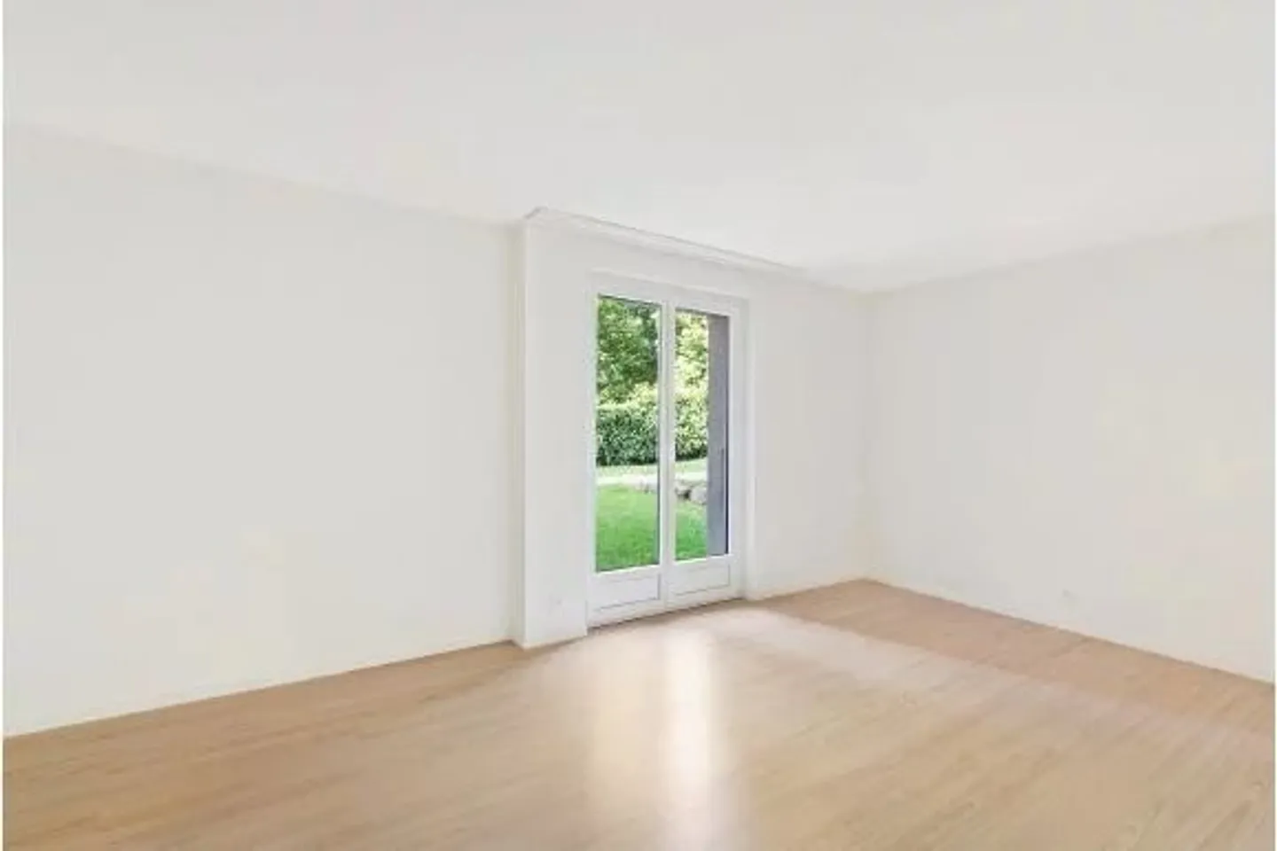Große 4,5-Zimmer-Wohnung im Obergeschoss mit Balkon - Foto 5 von 10