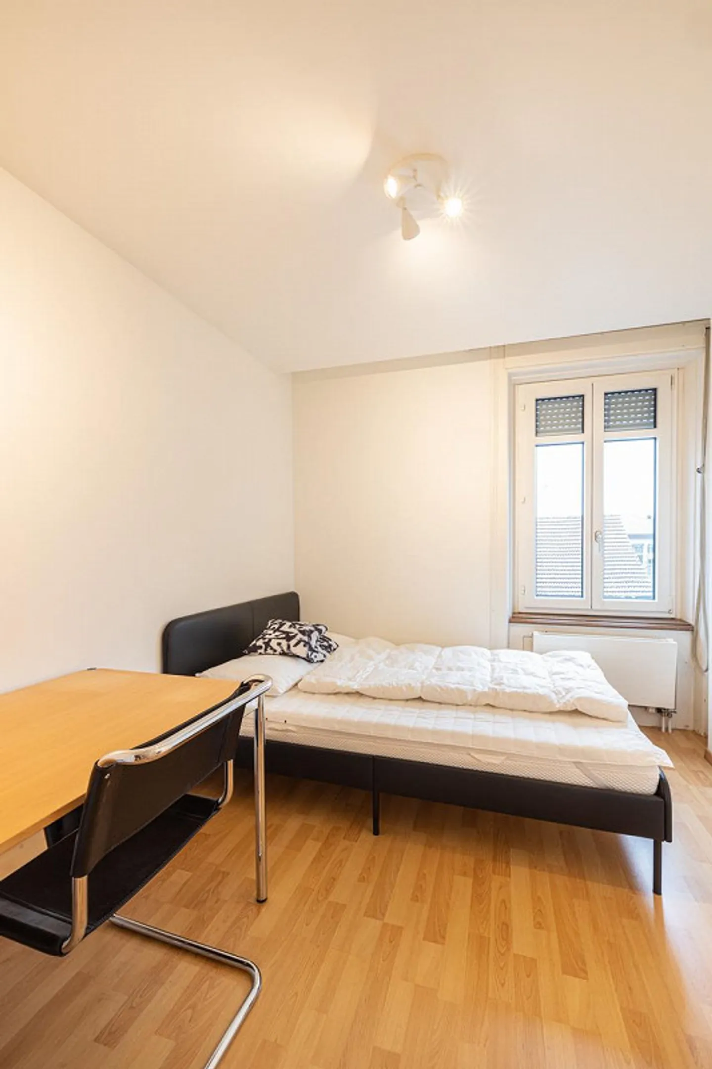 Chambre dans un emplacement très central à louer - Photo 1 sur 9