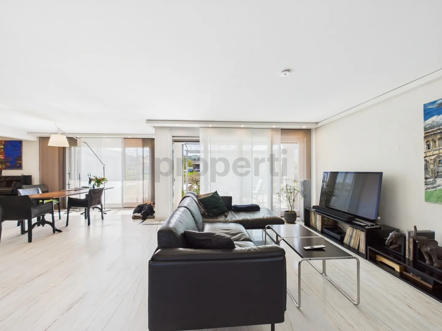 Exklusives Einfamilienhaus mit Pool - Foto 5 von 13