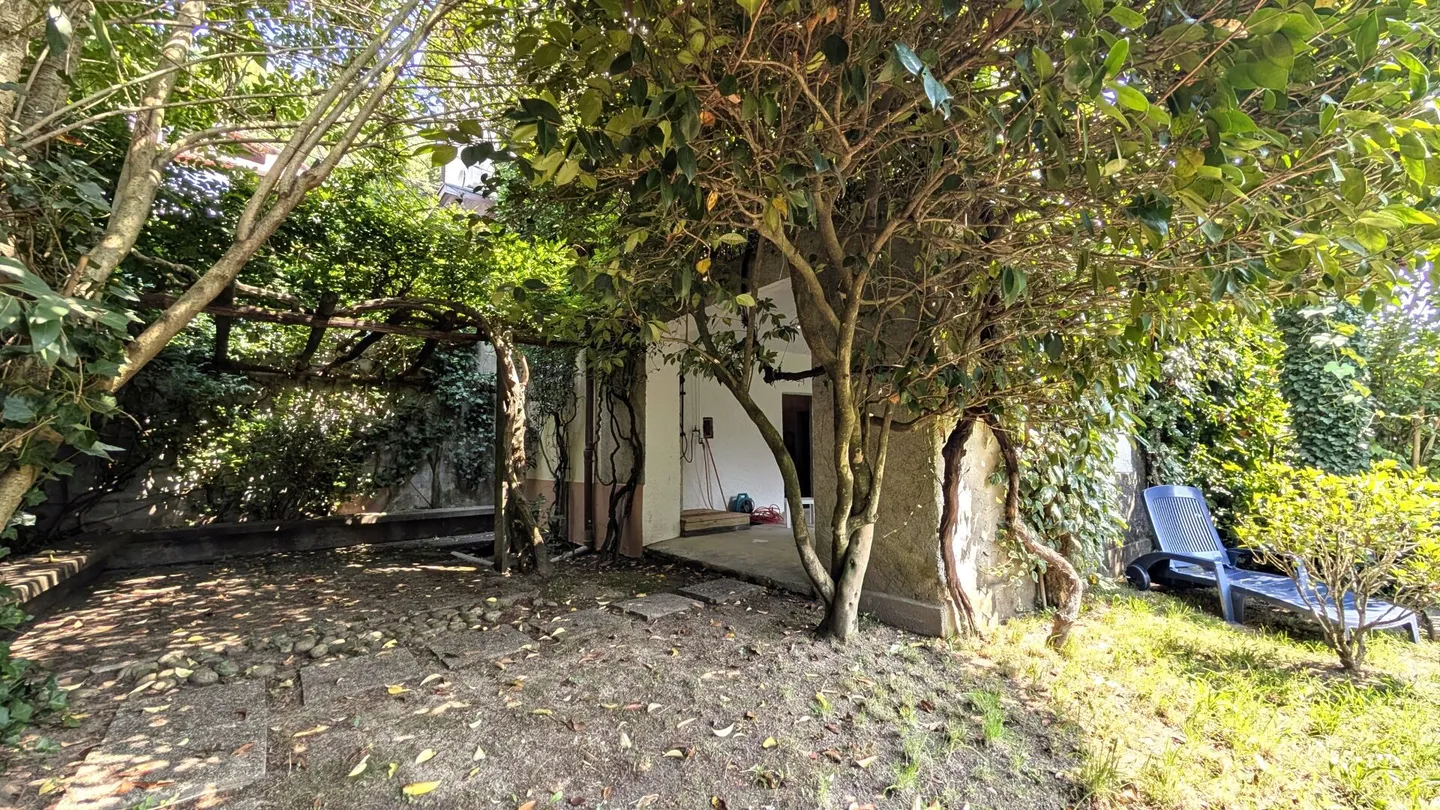 Charming house with winter garden and mountain views - Photo 12 of 15