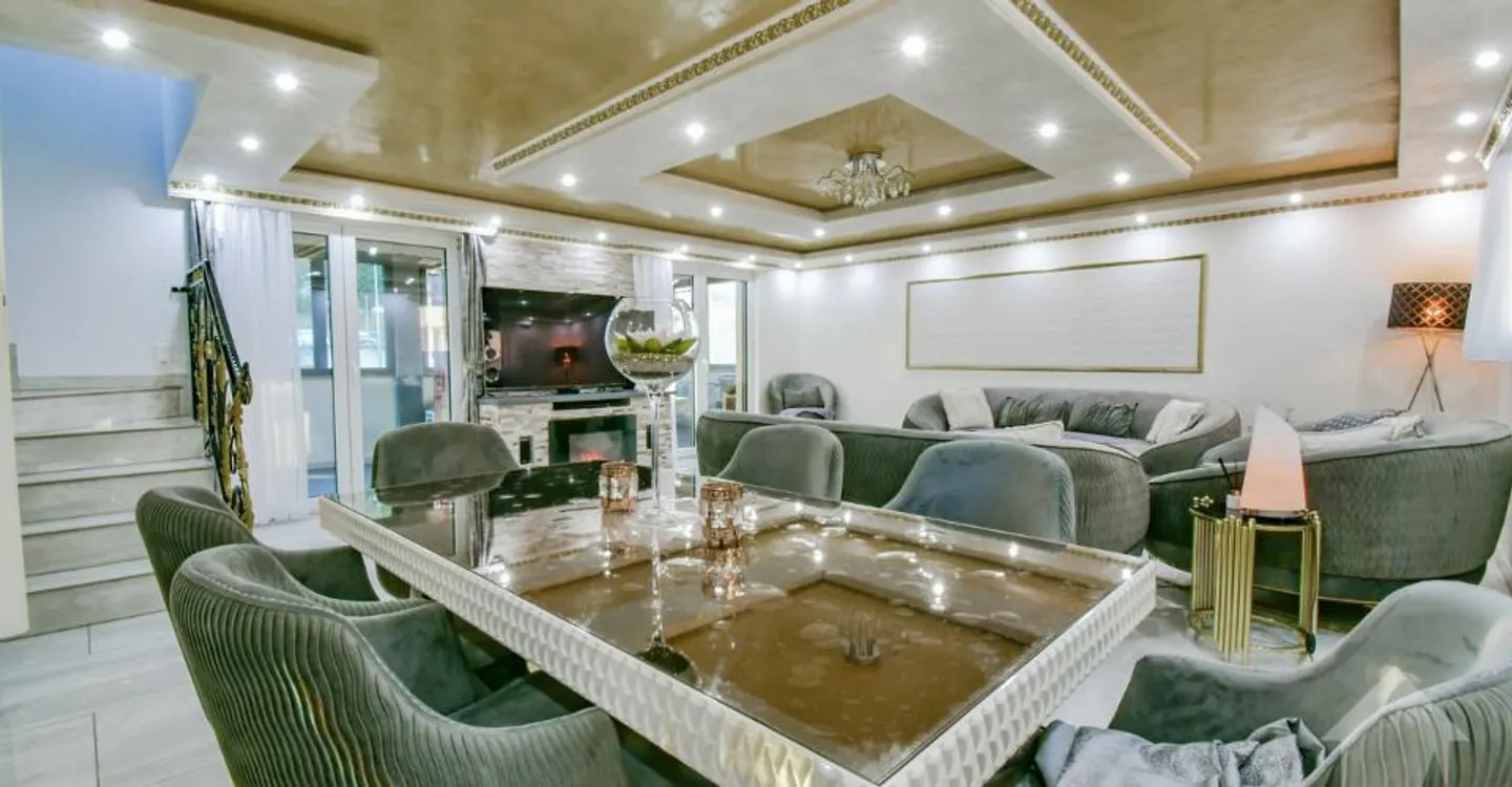 Casa familiare ristrutturata con appartamento - Foto 4 di 12