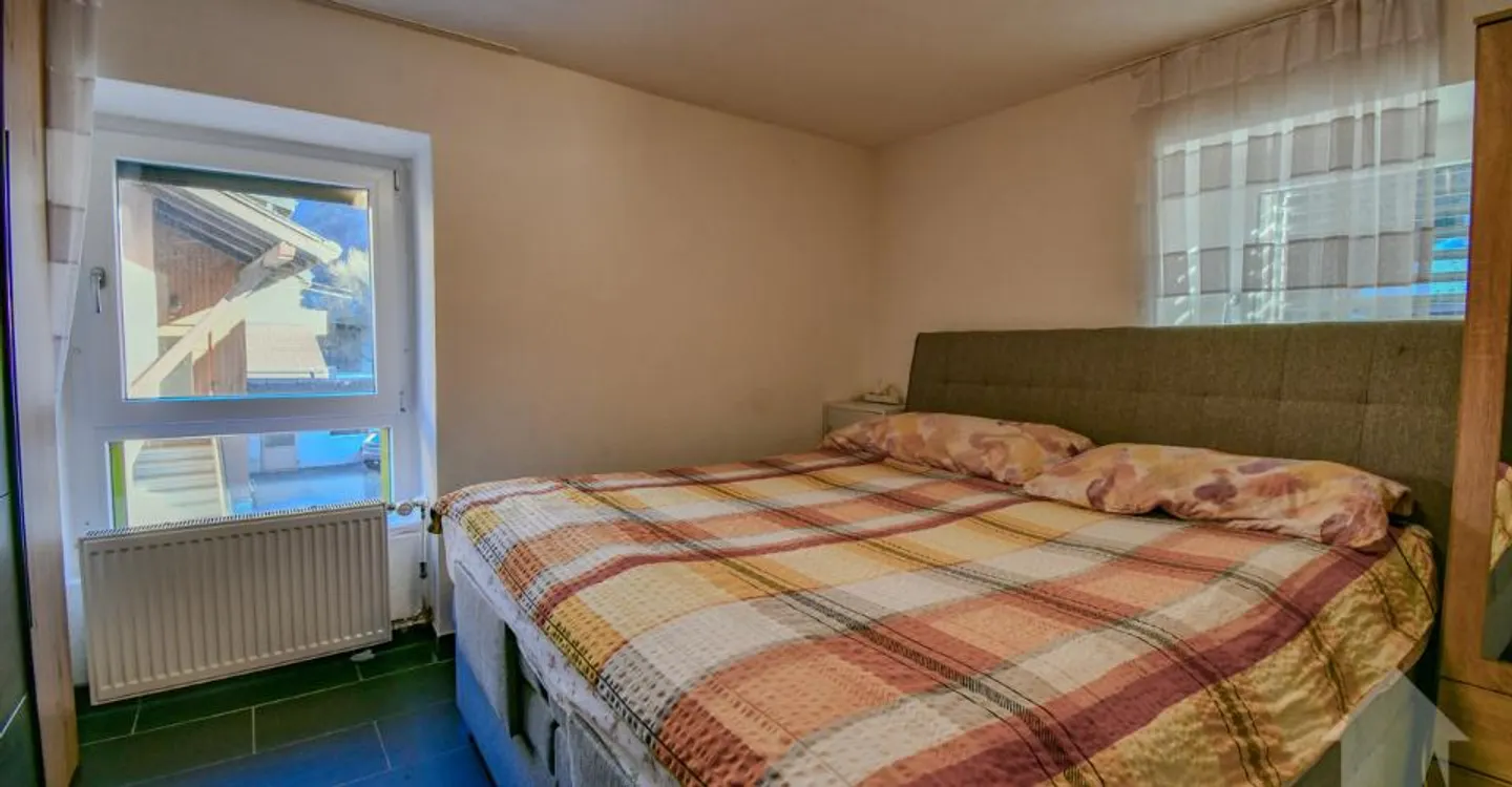 Casa familiare ristrutturata con appartamento - Foto 7 di 12