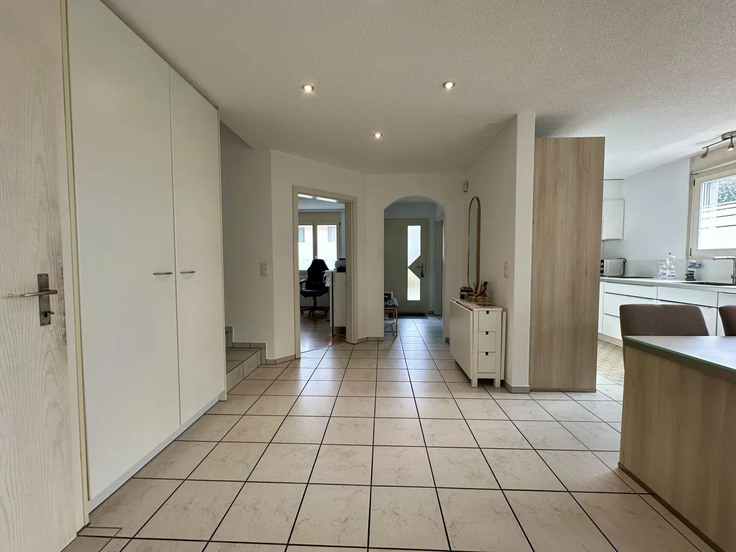 Casa d'angolo da sogno in posizione centrale - La tua nuova casa ti aspetta! - Foto 7 di 15