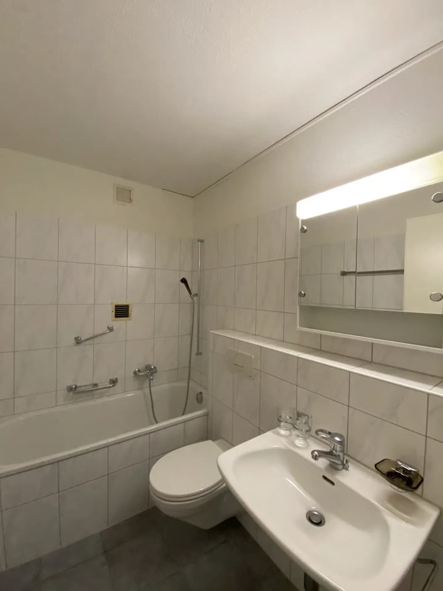 Central apartment with large balcony and view - Photo 3 of 6
