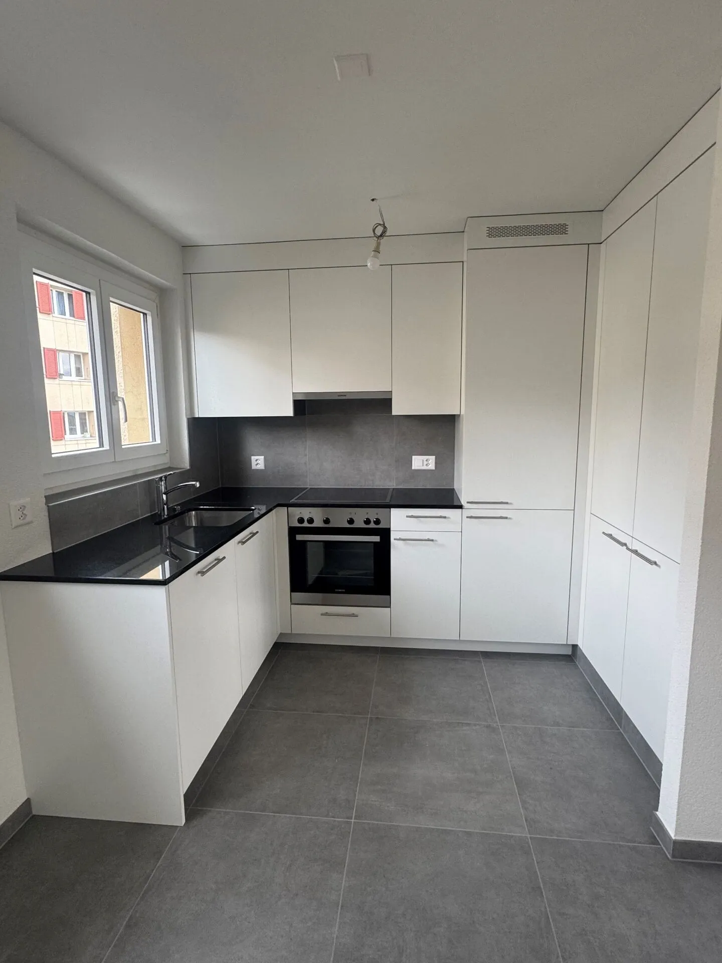 Appartamento di 3 stanze completamente ristrutturato - Foto 2 di 16