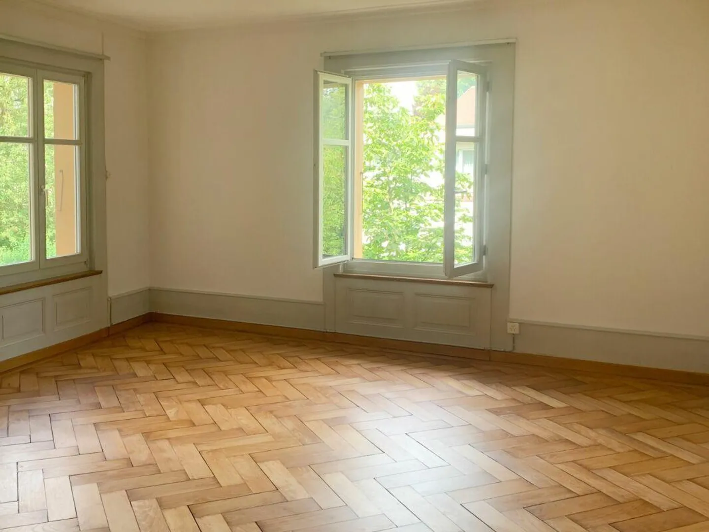 Grandiose 7.5-room old building apartment with princely 209 m² of living space in a perfect residential location - Photo 10 of 23