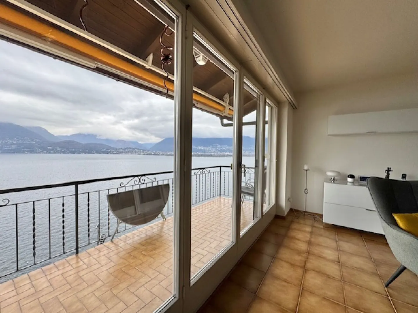 Appartement au bord du lac - Photo 10 sur 19