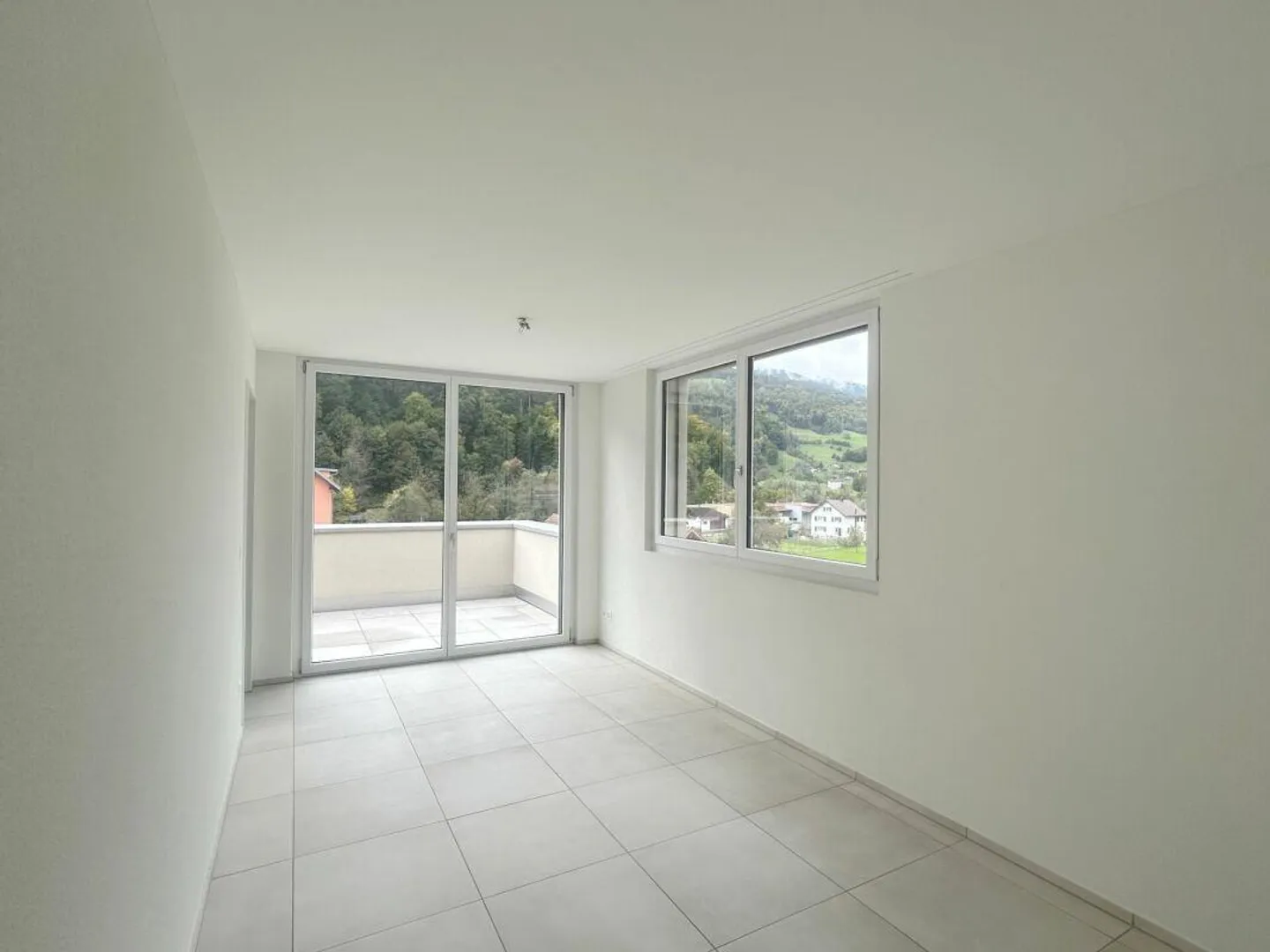 Moderno appartamento attico di 4,5 stanze con vista panoramica mozzafiato - Foto 4 di 12