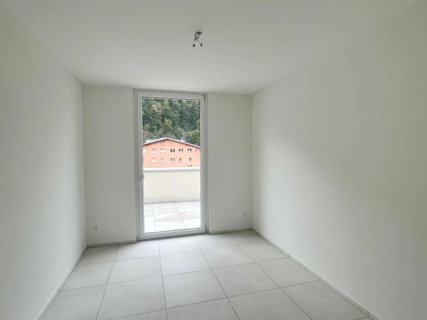 Moderno appartamento attico di 4,5 stanze con vista panoramica mozzafiato - Foto 6 di 12