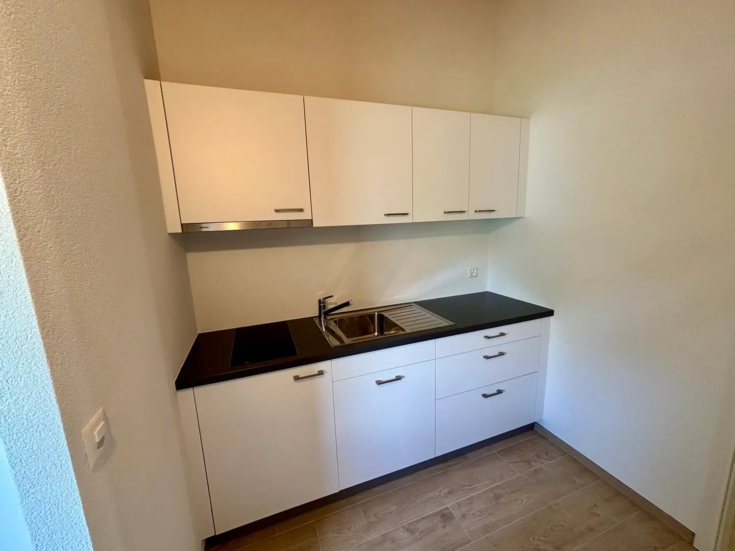 Last lot: 4 1/2 and 2 1/2 rooms (for commercial use) - Photo 35 of 39