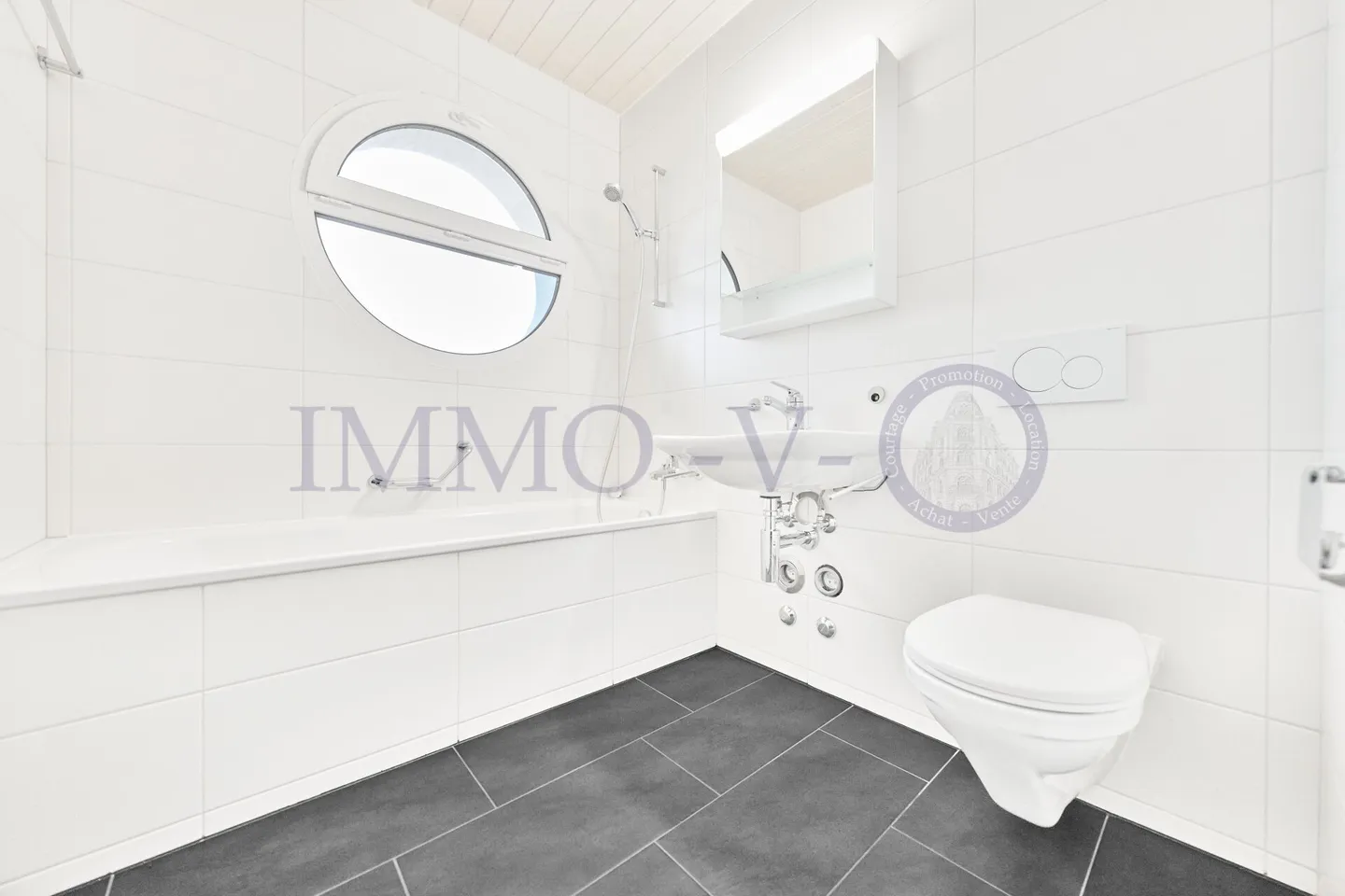 SPAZIOSO DUPLEX ALL'ULTIMO PIANO CON BALCONE-TERRAZZA - Foto 11 di 11