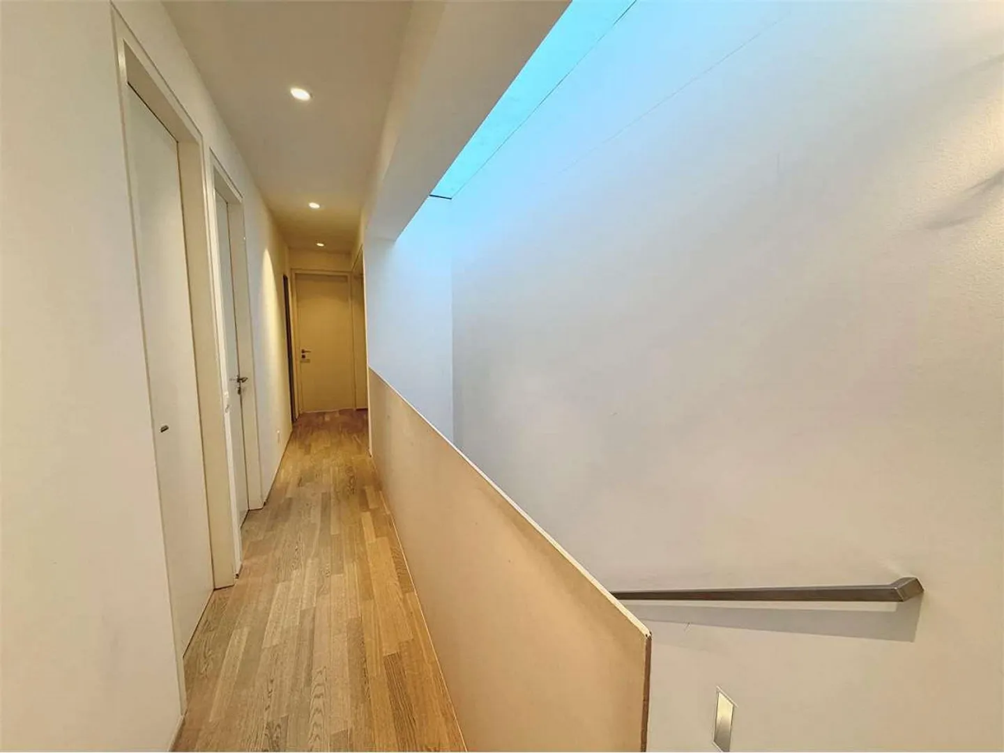 Elegant country house with private garden, recently built in Lugano - Photo 8 of 13