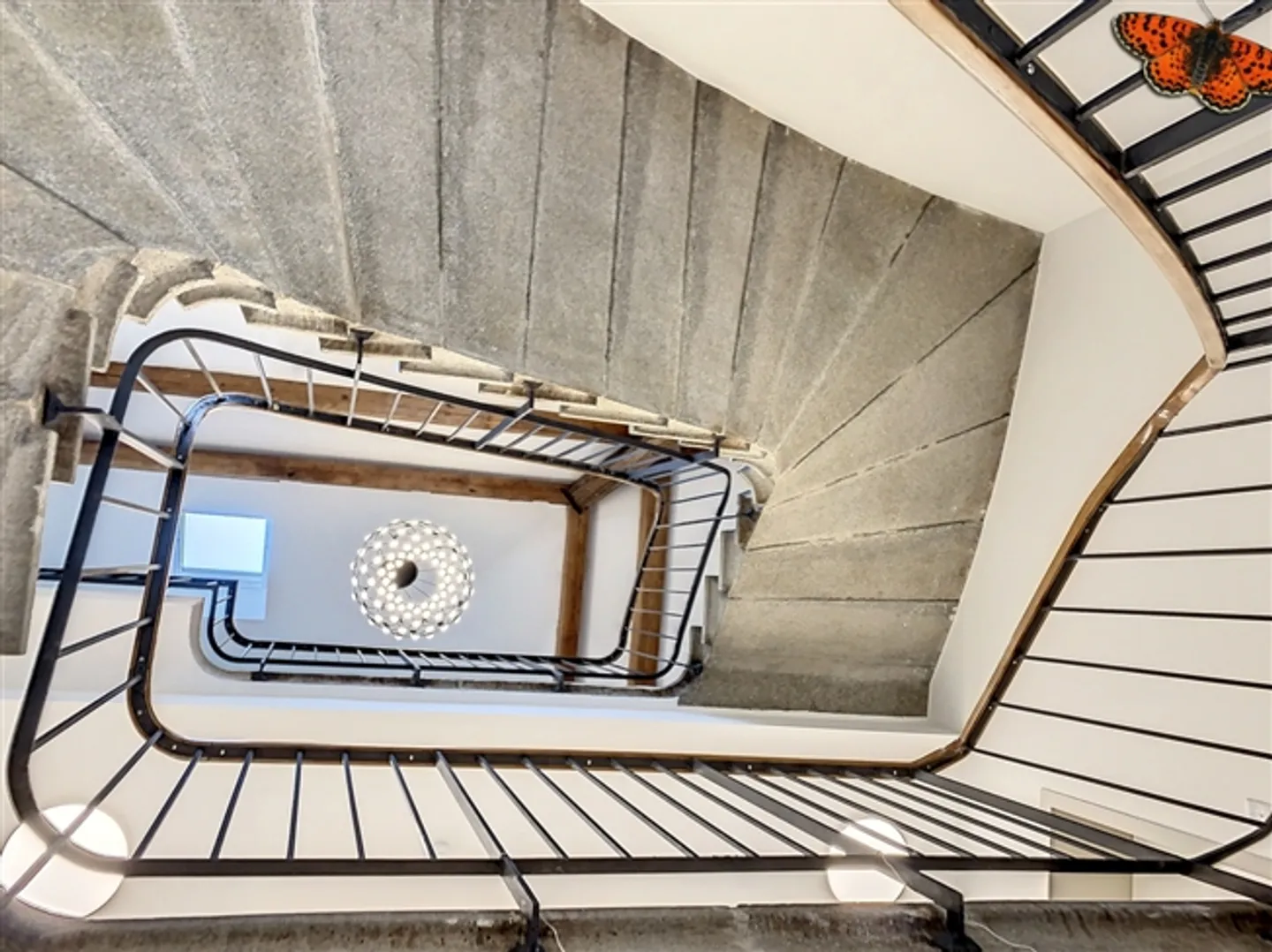 1,5 CHAMBRES - Avec Terrasse ! - Photo 9 sur 15