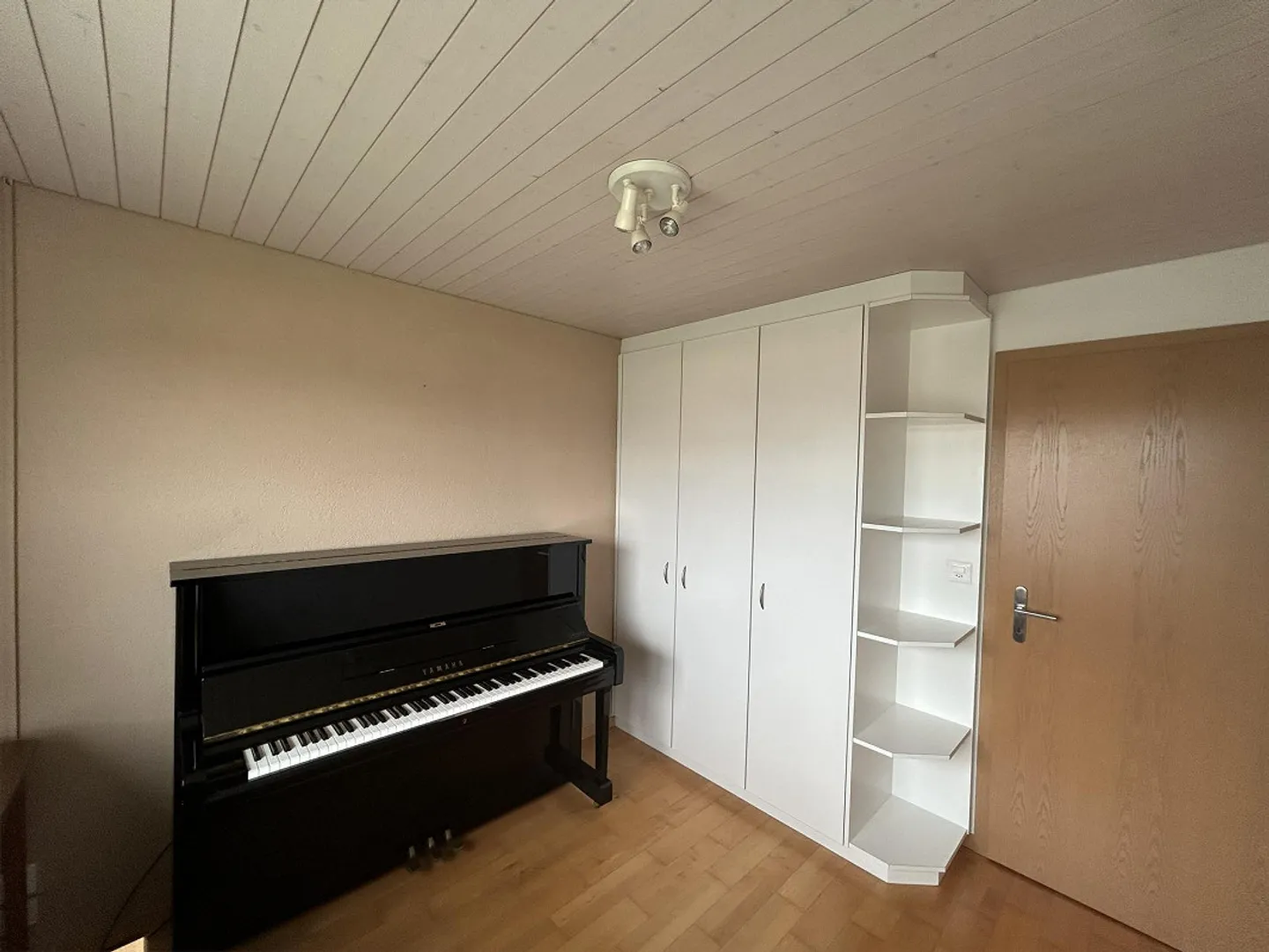 Maison spacieuse dans un bel emplacement - Photo 7 sur 18