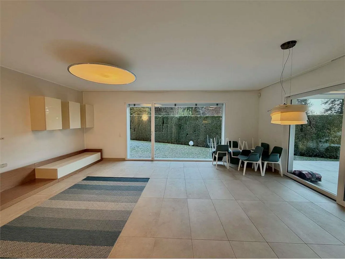 Elegant country house with private garden, recently built in Lugano - Photo 5 of 13