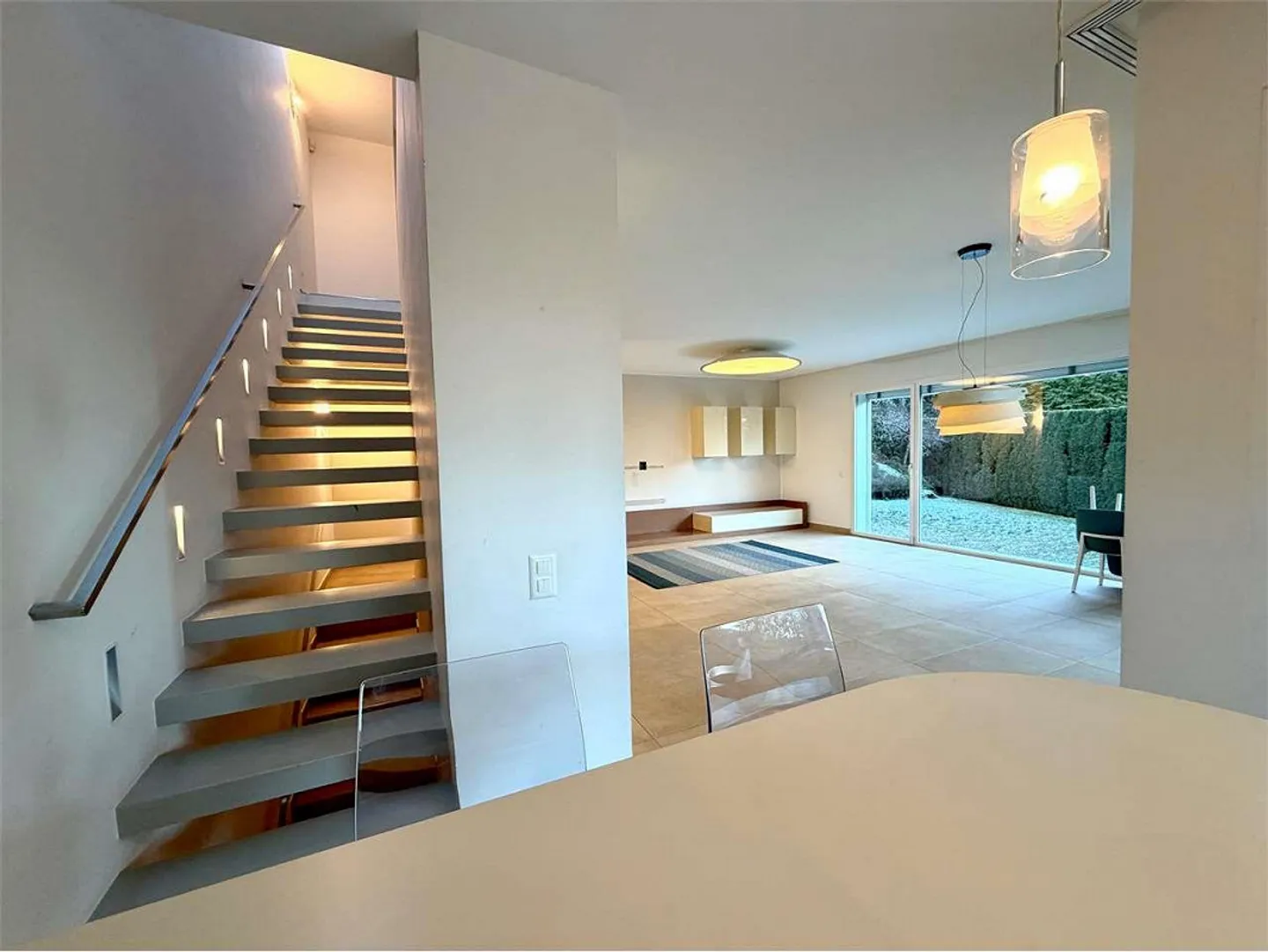 Elegant country house with private garden, recently built in Lugano - Photo 6 of 13