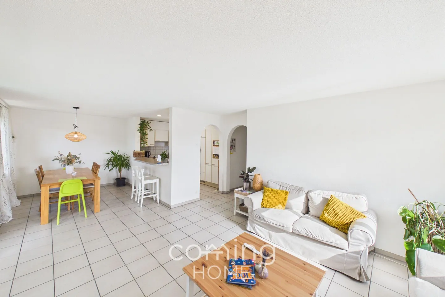 Bright 4.5-room apartment in Roggwil - balcony, private laundry room, and 2 parking spaces - Foto 2 von 13