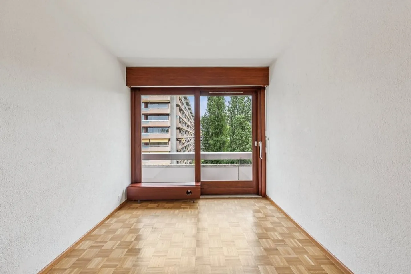 Geräumige Wohnung Nähe UNO - Foto 10 von 12