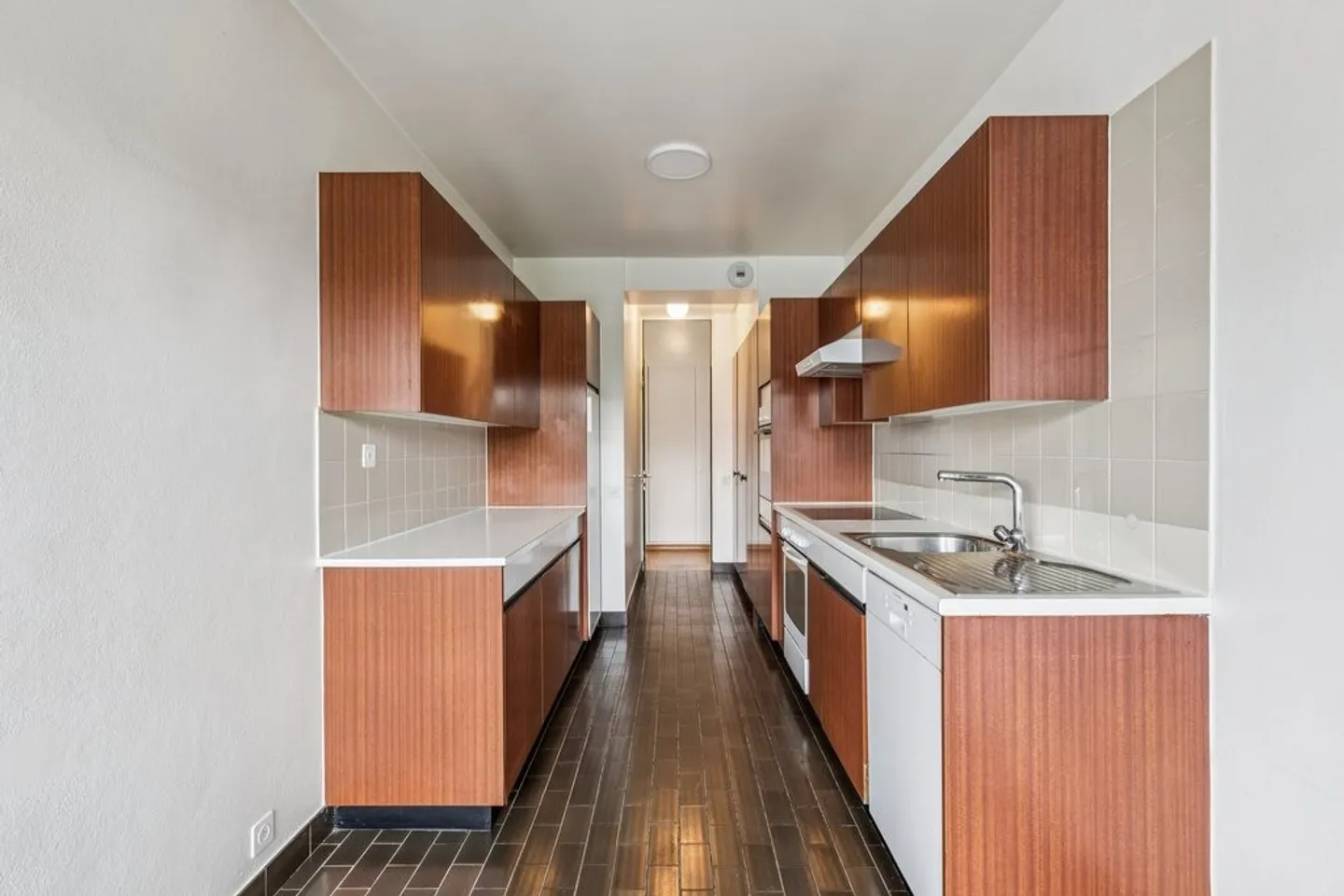 Geräumige Wohnung Nähe UNO - Foto 5 von 12