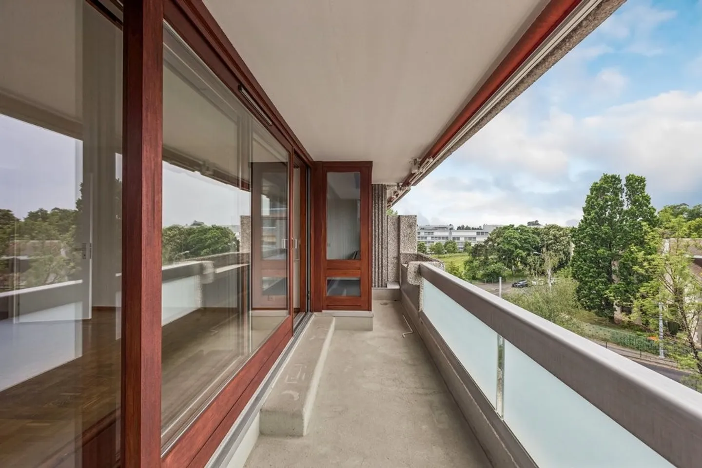 Geräumige Wohnung Nähe UNO - Foto 6 von 12