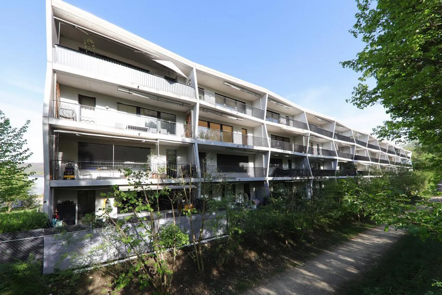 Appartement moderne et lumineux près de la gare - Photo 1 sur 8