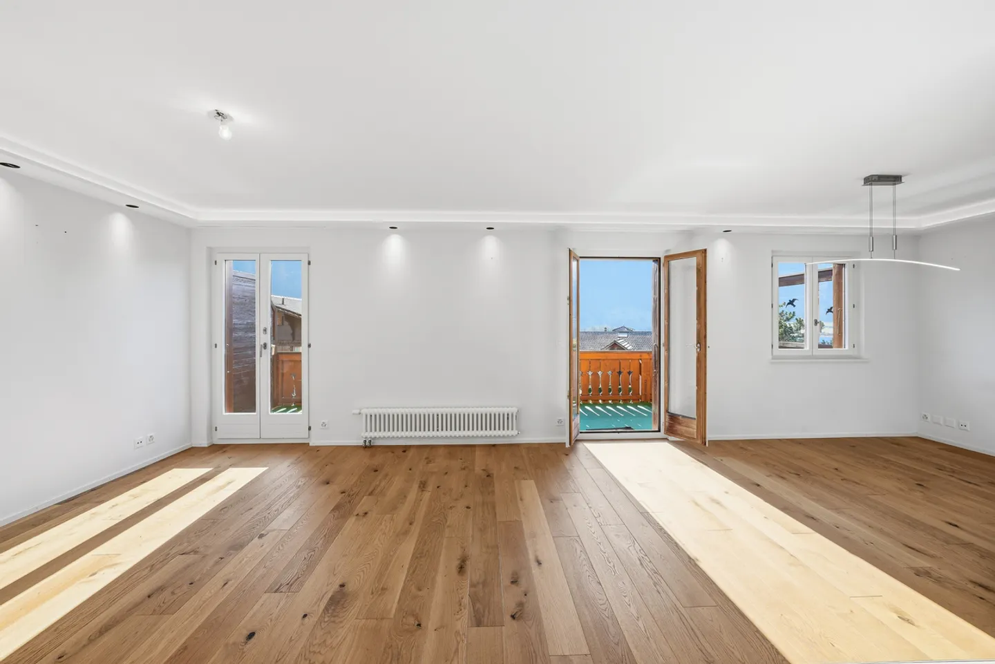 Semi-Detached House with Panoramic View, 20 Minutes from Gstaad - Photo 25 of 33