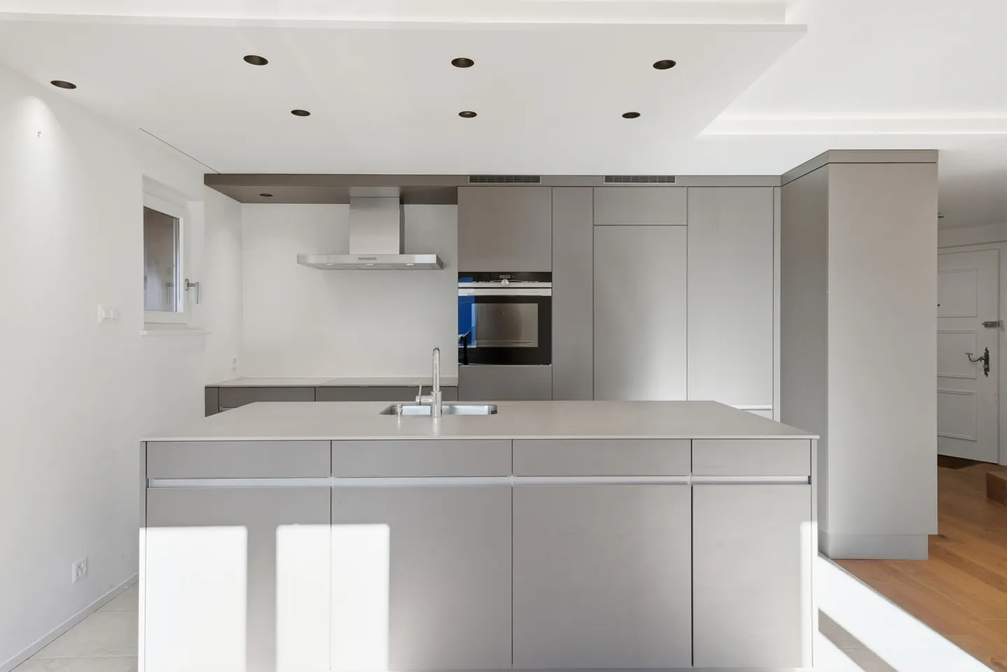 Semi-Detached House with Panoramic View, 20 Minutes from Gstaad - Photo 26 of 33