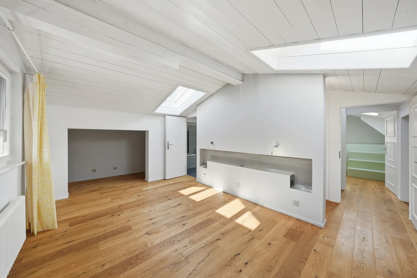 Semi-Detached House with Panoramic View, 20 Minutes from Gstaad - Photo 31 of 33