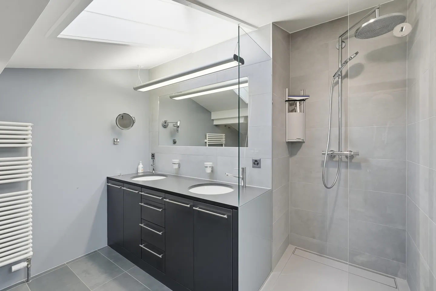 Semi-Detached House with Panoramic View, 20 Minutes from Gstaad - Photo 32 of 33