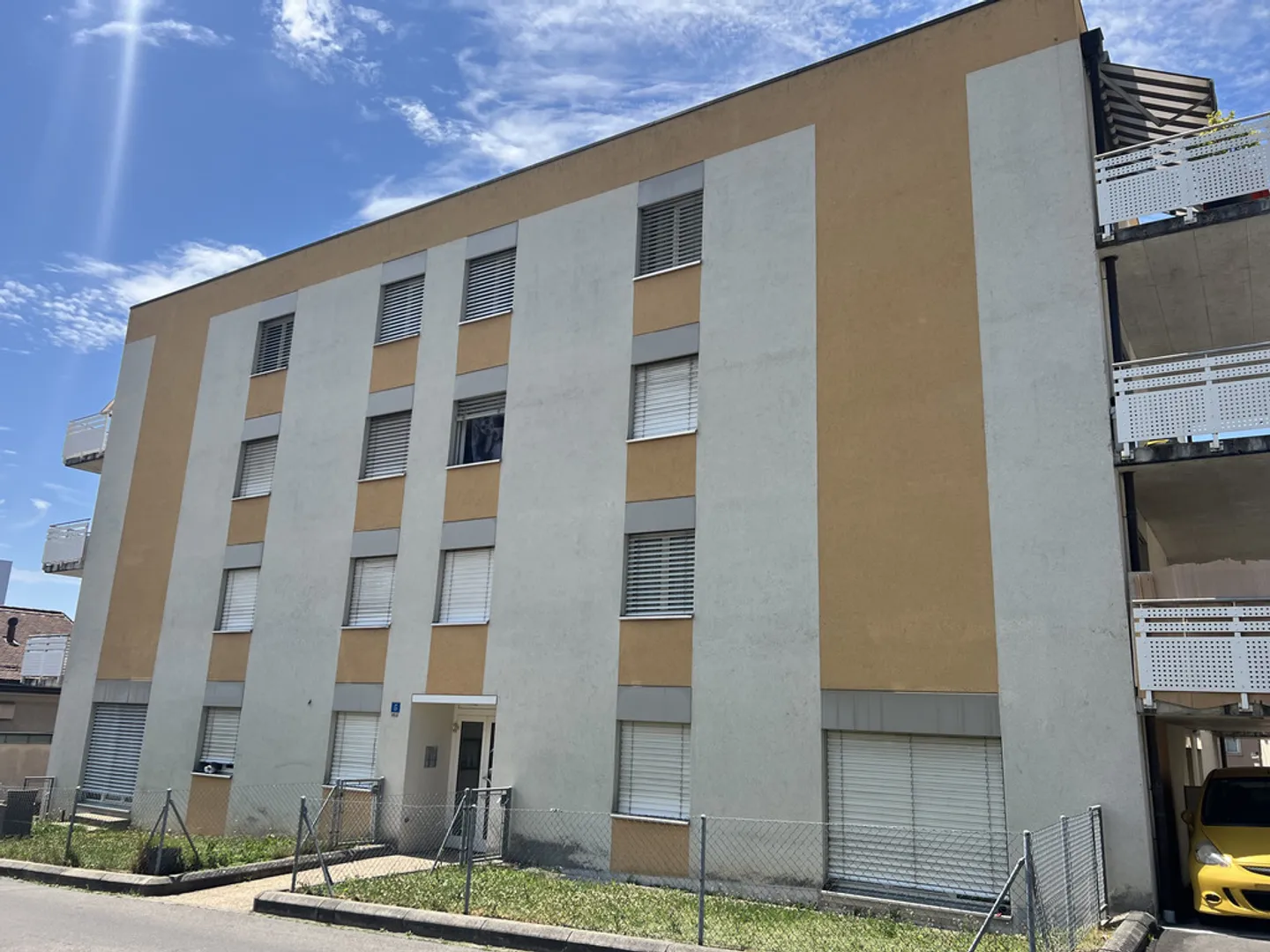 Covered parking space for rent in Lausanne - Photo 3 of 3