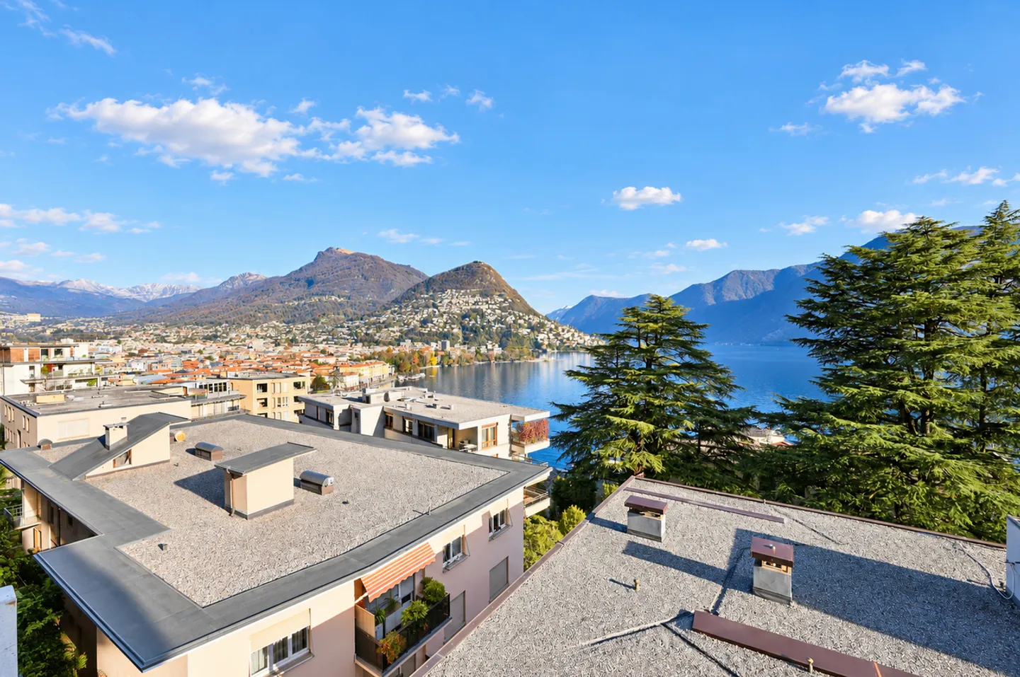 Elegant Apartment with Breathtaking Lake View in Lugano - Photo 3 of 15