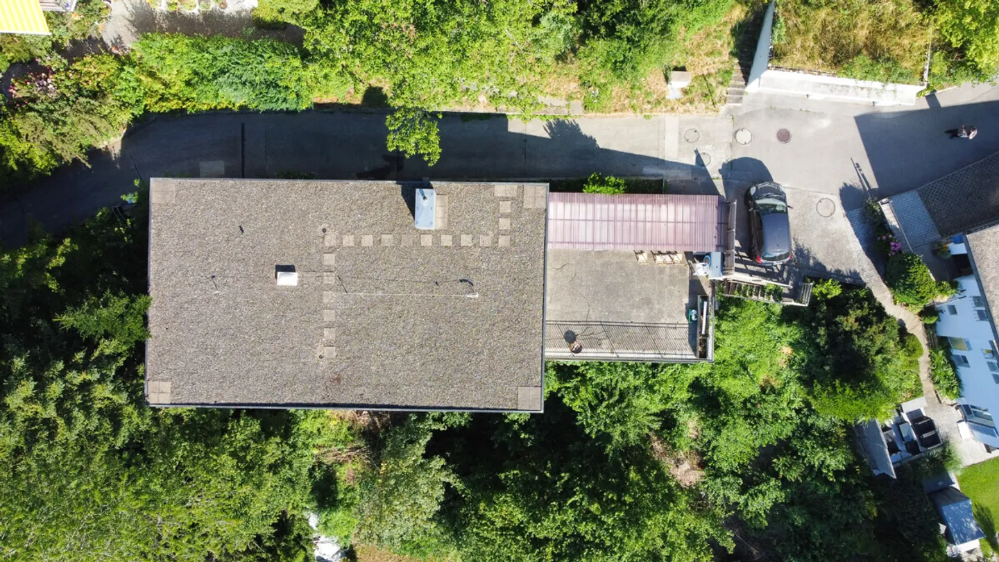 Unique single-family home with a separate apartment and stunning view - Photo 4 of 26