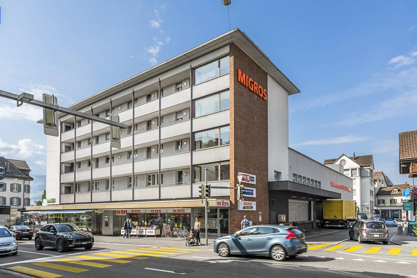 Central living in Rapperswil! - Photo 1 of 6