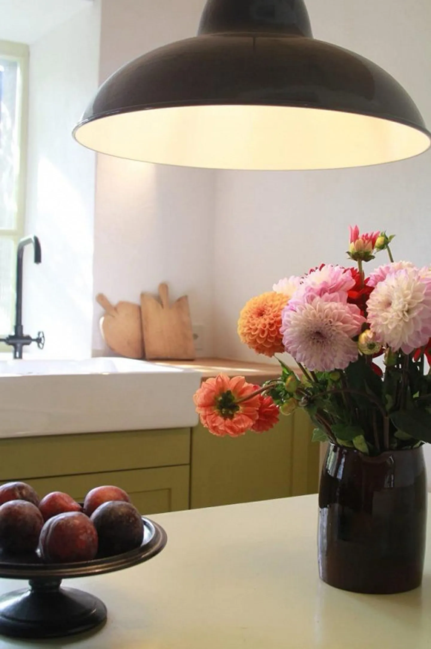 SHADOW OF THE CHESTNUT - Photo 4 of 25