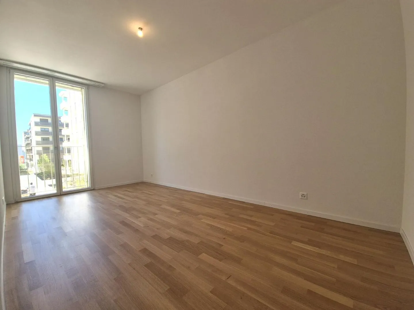 Prairie 4 - 3.5-Room Apartment on the 1st Floor with Unobstructed View - Photo 7 of 11