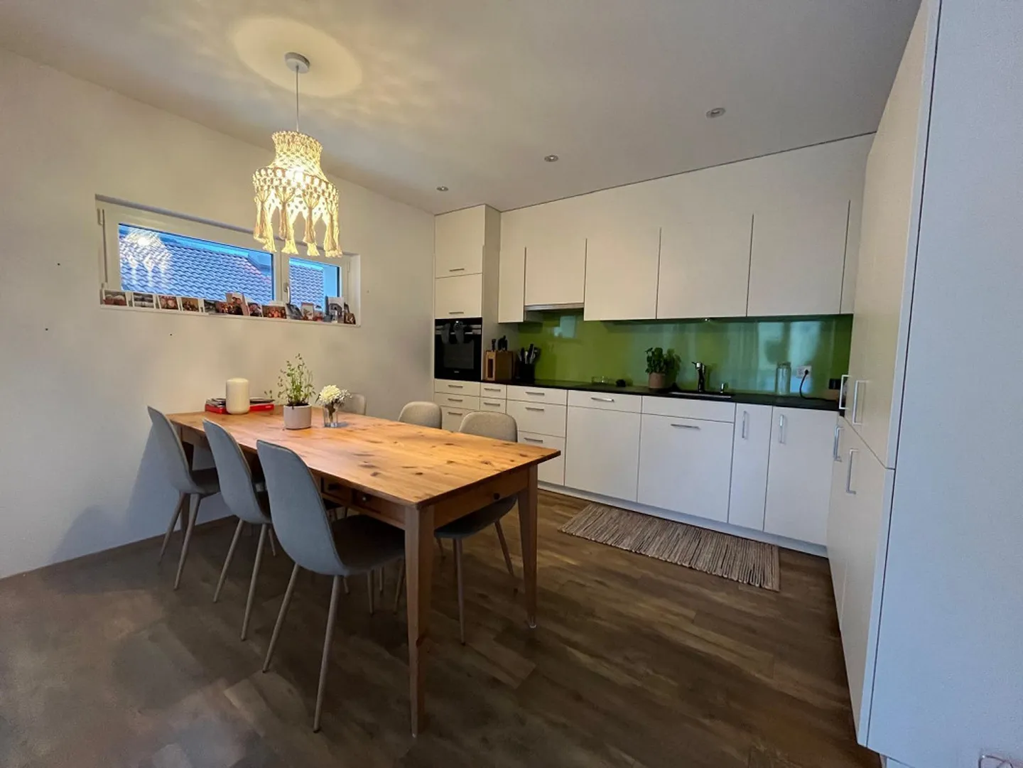 Bright 4.5-room apartment with balcony and wood stove in sunny Trimmis - Photo 2 of 5