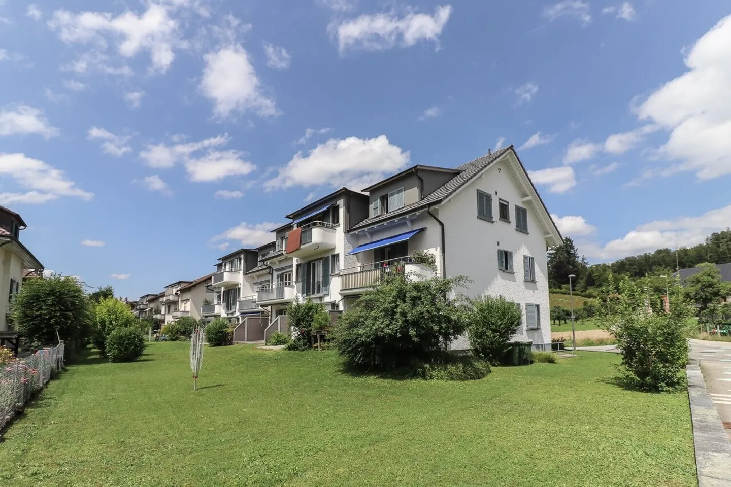 Arriving Home - Photo 1 of 6