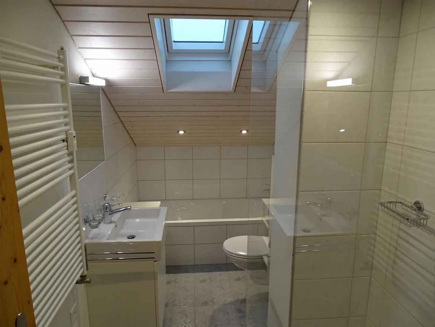 bellissimo appartamento mansardato luminoso - Foto 1 di 5