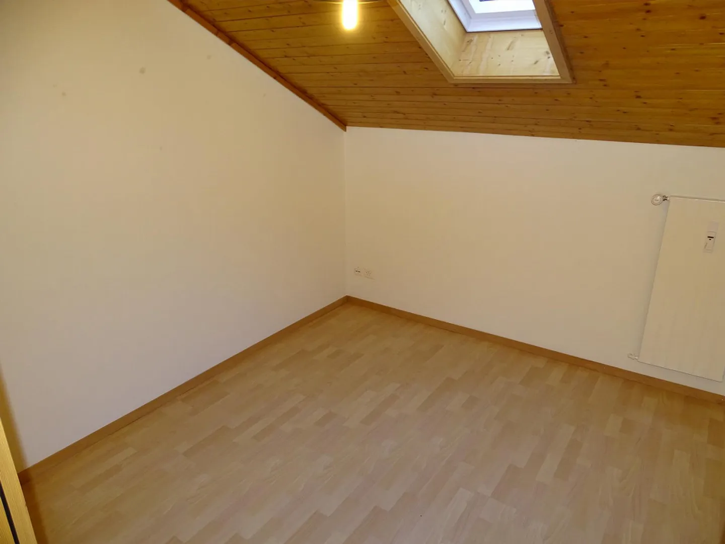 bellissimo appartamento mansardato luminoso - Foto 5 di 5