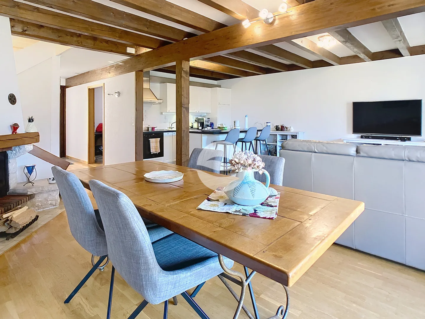 Pretty furnished townhouse Minimum 1 year lease - Photo 6 of 14