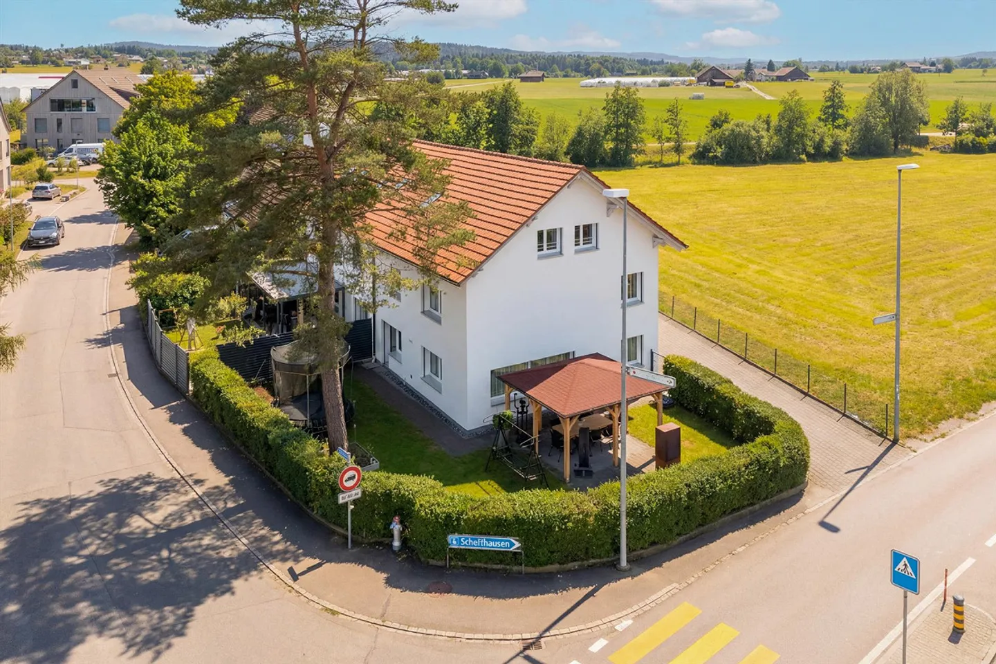 Family Happiness in Frauenfeld / Erzenholz - Move in & Feel Good - Photo 1 of 33