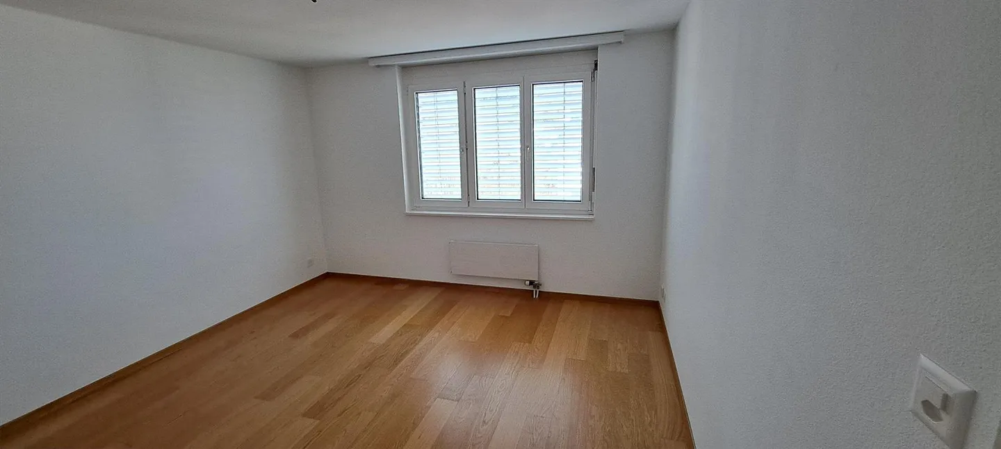 Gently renovated, spacious 4 ½ room apartment in Oberuzwil - Photo 12 of 15