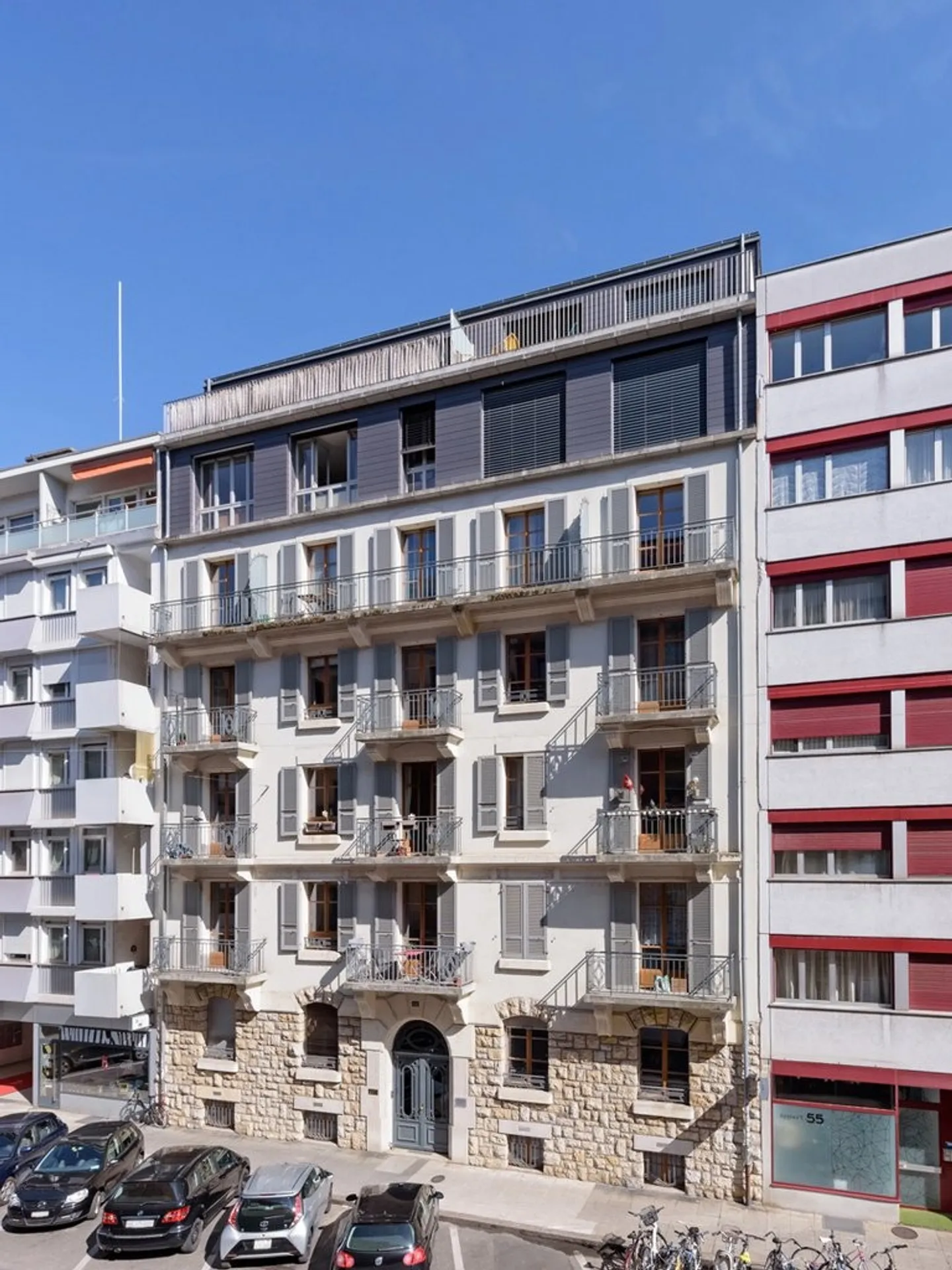 Close to Plainpalais - Hospital District - Photo 1 of 7