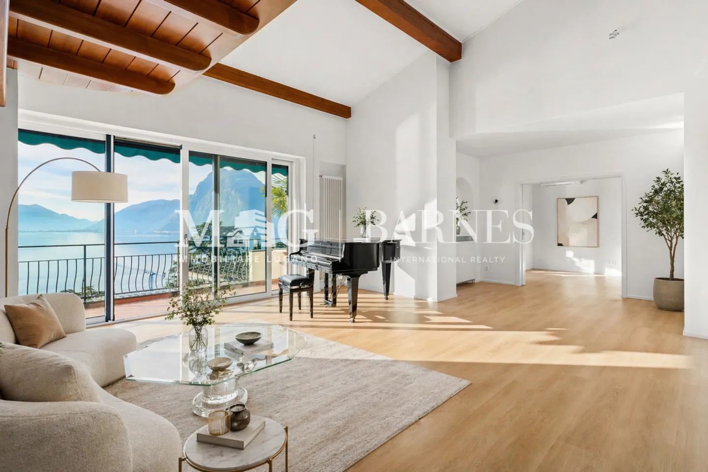 Lugano, Castagnola: Villa with pool and panoramic lake view - Photo 1 of 13