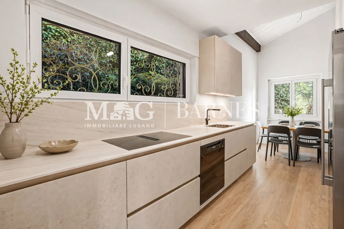 Lugano, Castagnola: Villa with pool and panoramic lake view - Photo 5 of 13