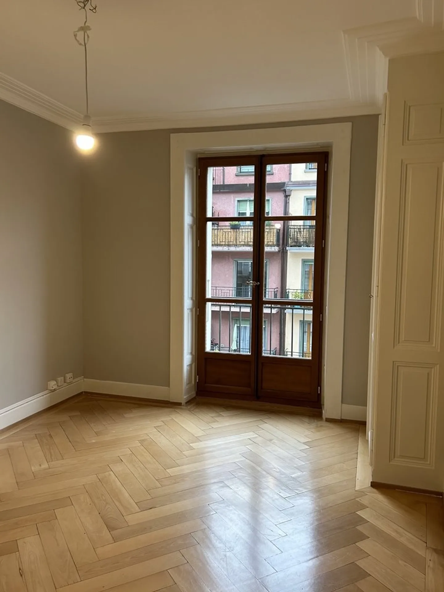 Close to Plainpalais - Hospital District - Photo 3 of 7