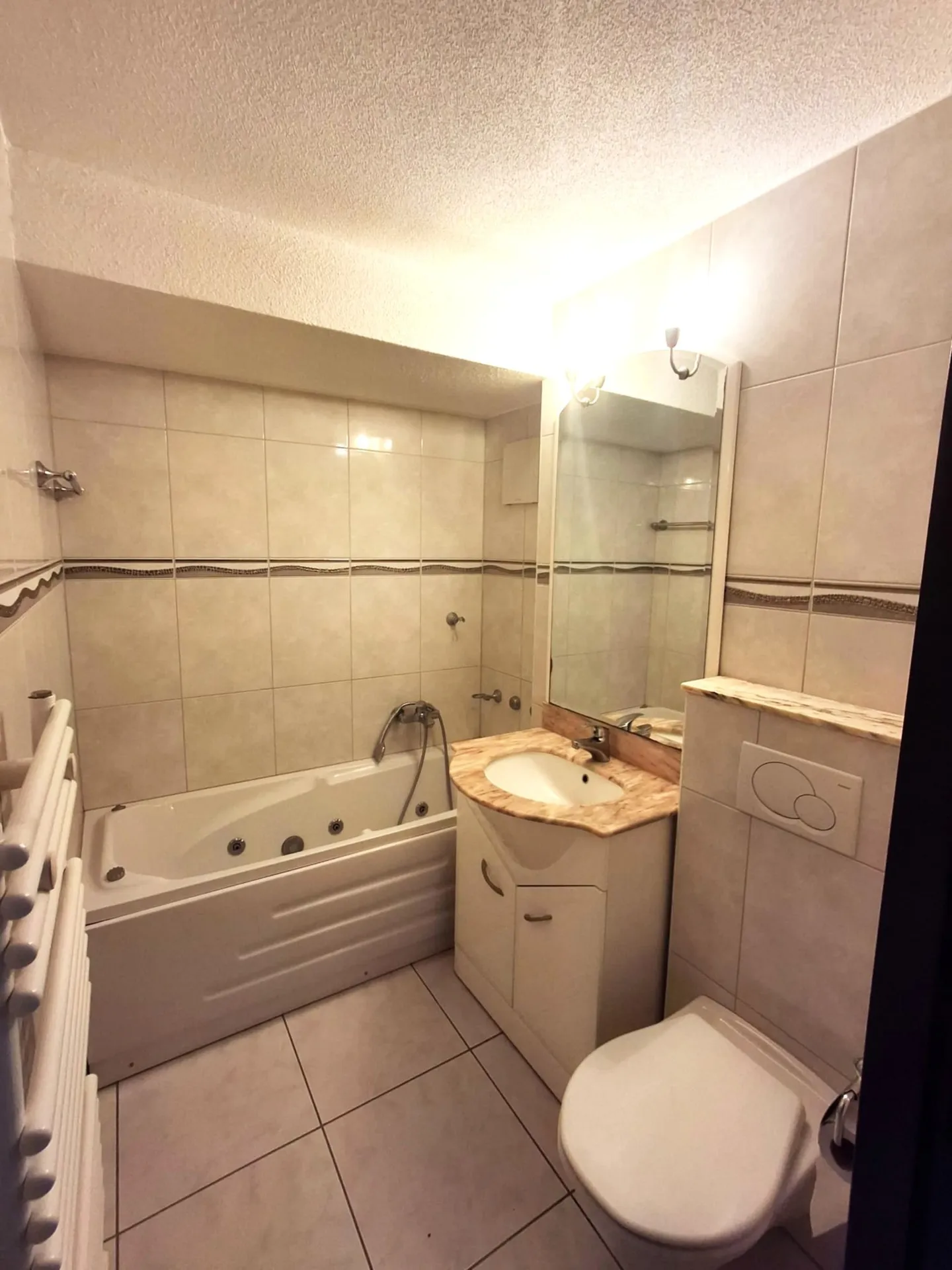 Incantevole appartamento 2.5 camere con parcheggio - Foto 7 di 9