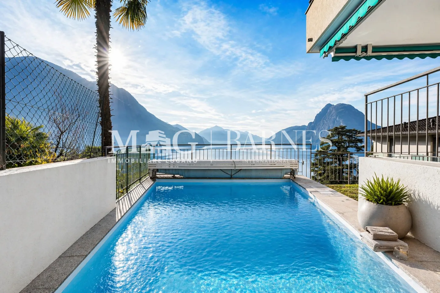 Lugano, Castagnola: Villa with pool and panoramic lake view - Photo 10 of 13
