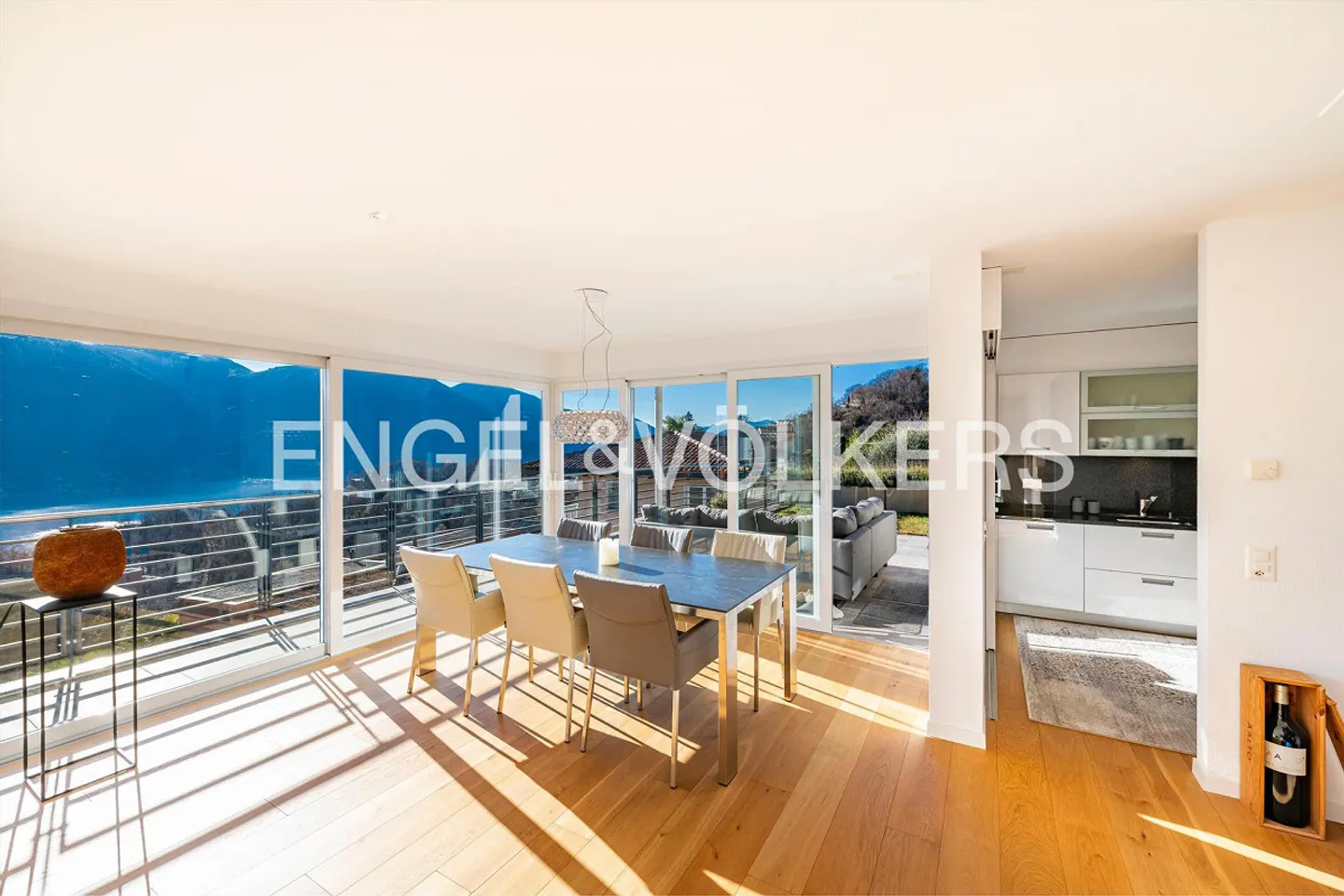 Between Dream Panorama and Modernity: Your Retreat in Contra (5) - Photo 5 of 17